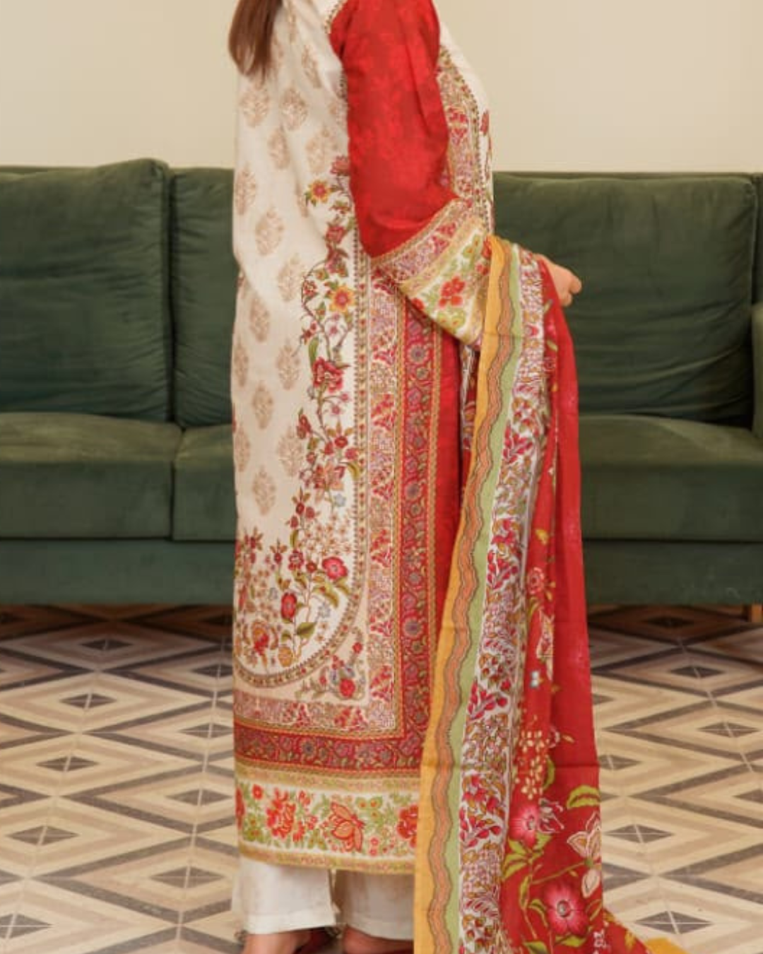 Hayat Luxury Printed 3 Piece Stitched Suit