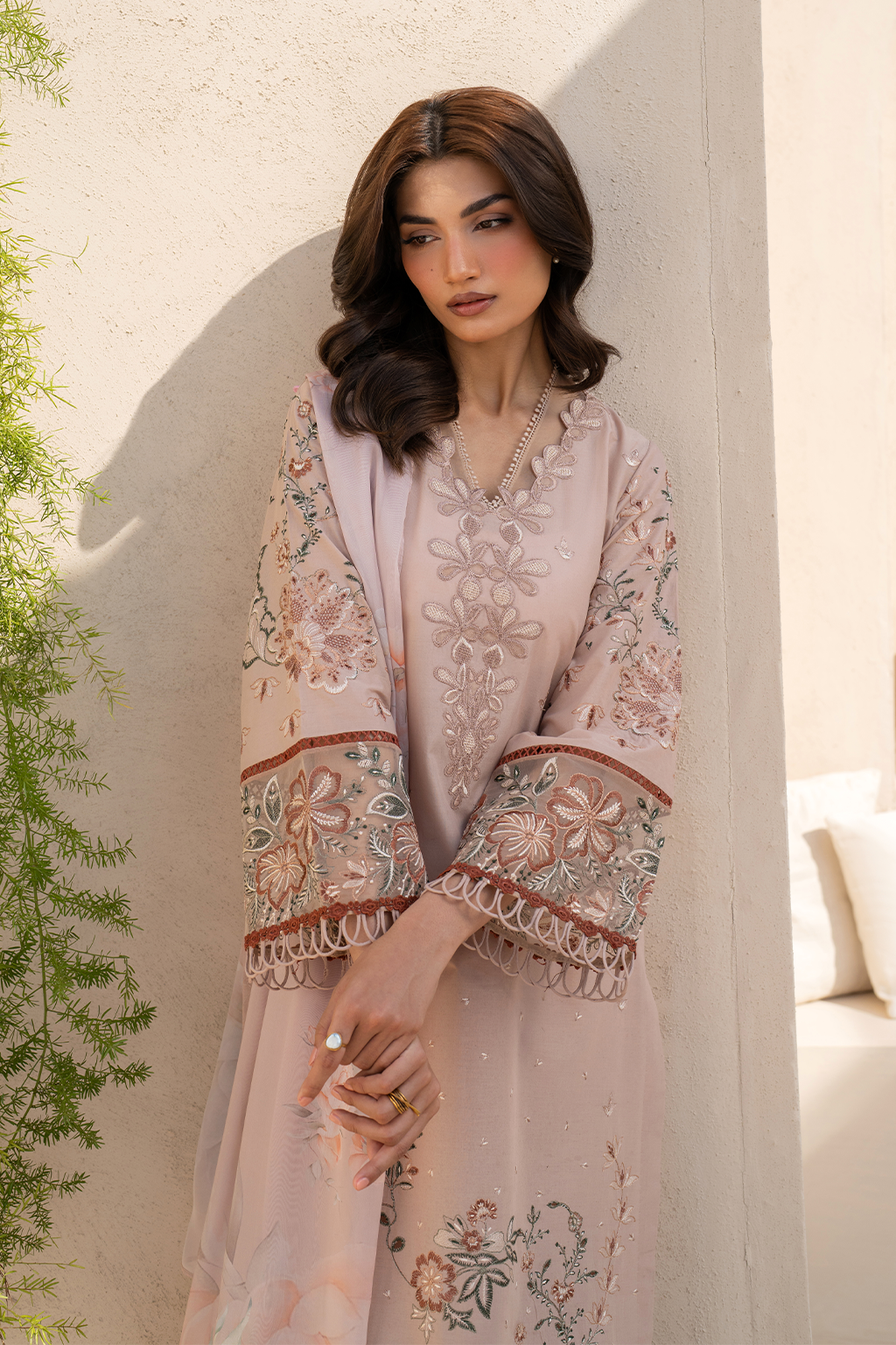 Iznik EFL-02 Festive Luxury Lawn 25'