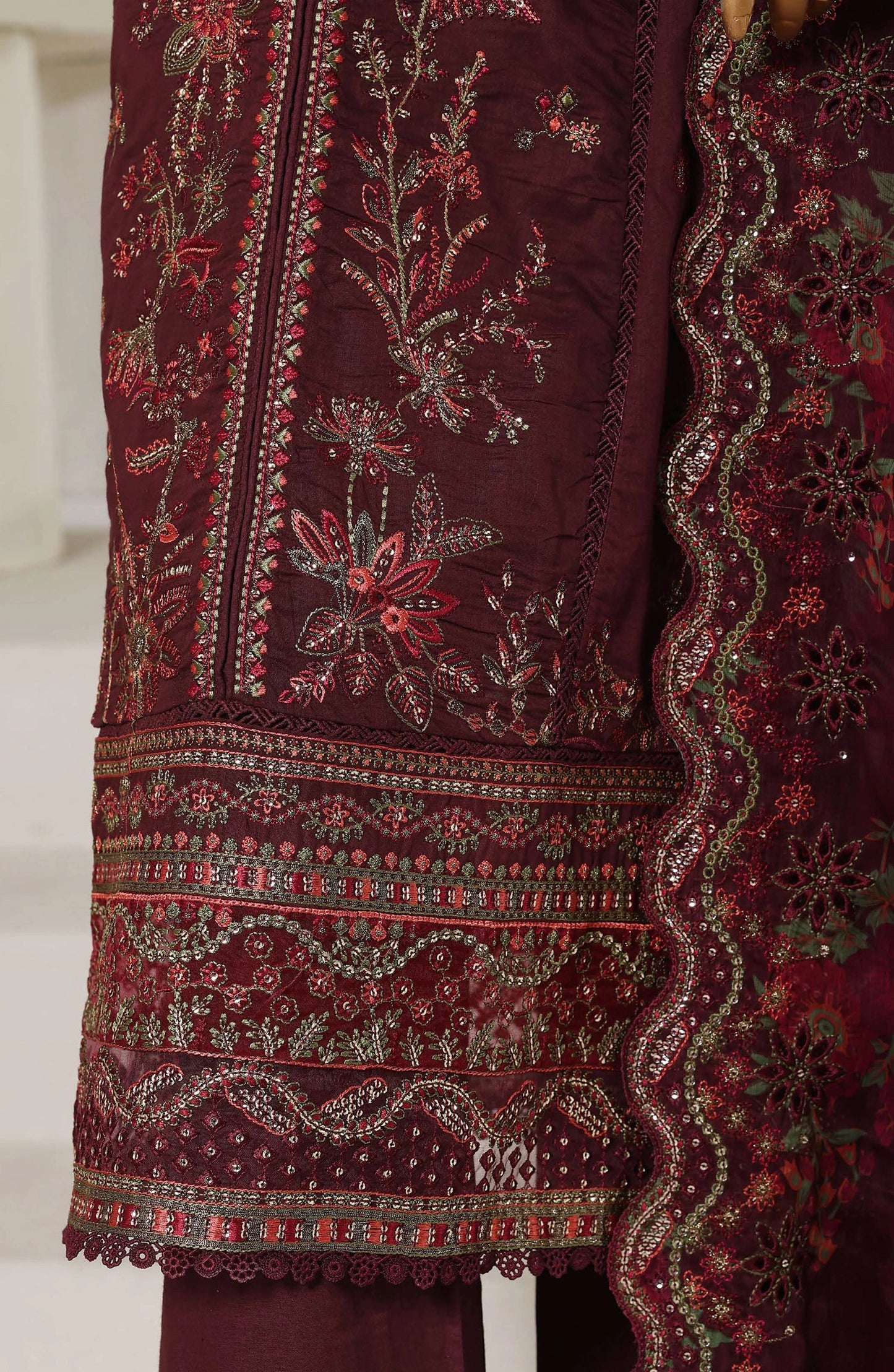 Sadabahar Luxury Embroidered Stitched 3-Piece Suit – D-01 | Festive Collection