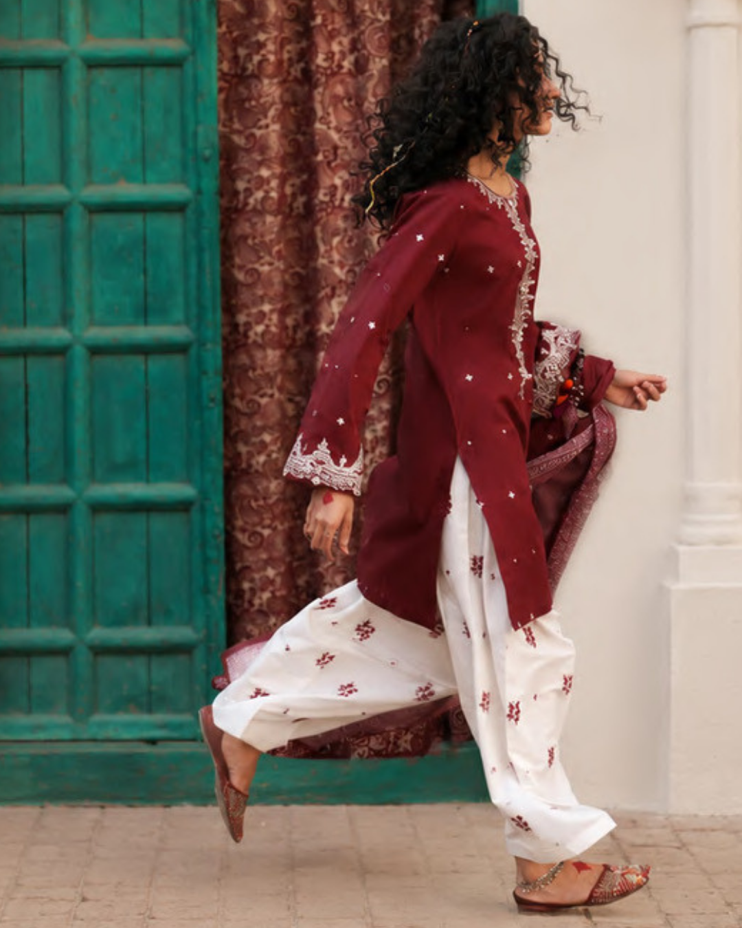 Casualite - Embroidered Lawn Stitched 3 Piece Suit (PETALINE)