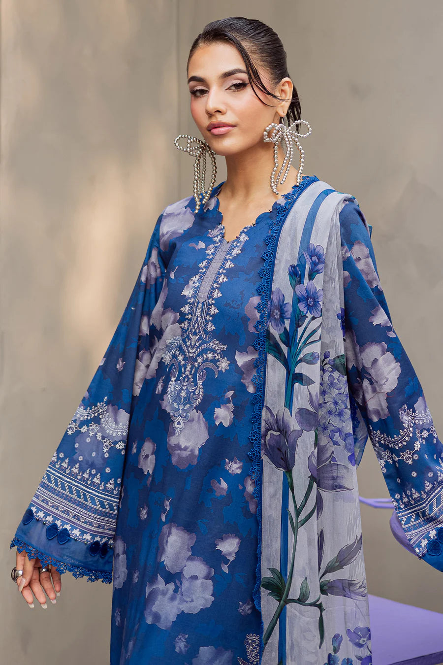 Signature Prints By Nurèh – Printed Lawn 3 Piece Unstitched Suit with Chiffon Dupatta (SP-157)