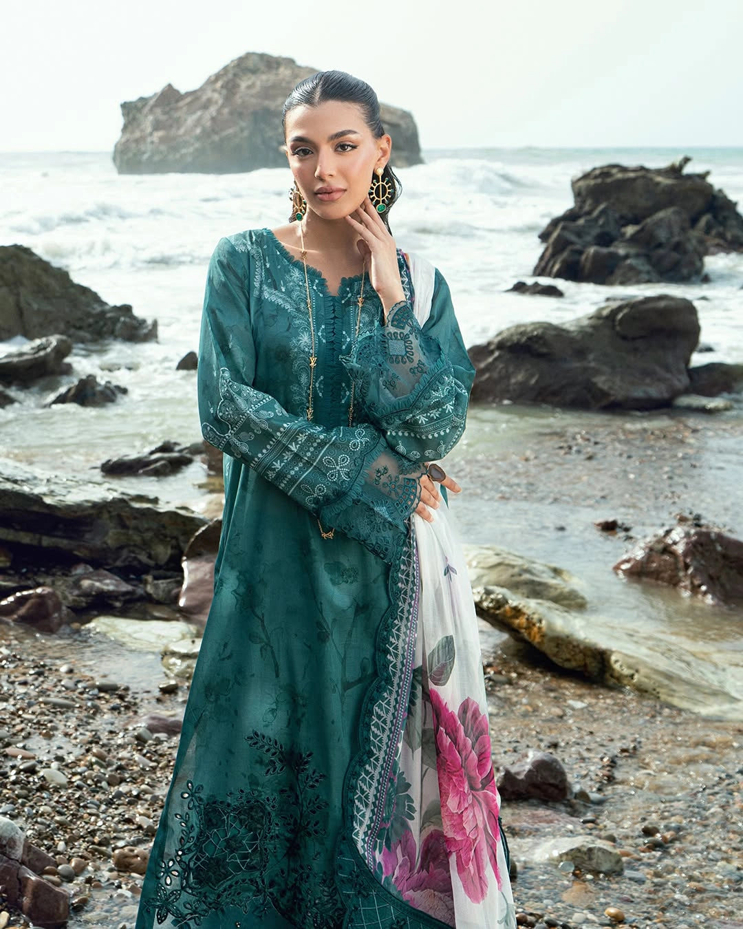 Gardenia by Nurèh – Embroidered & Printed Lawn 3 Piece Suit with Chiffon Dupatta (NSG-198)
