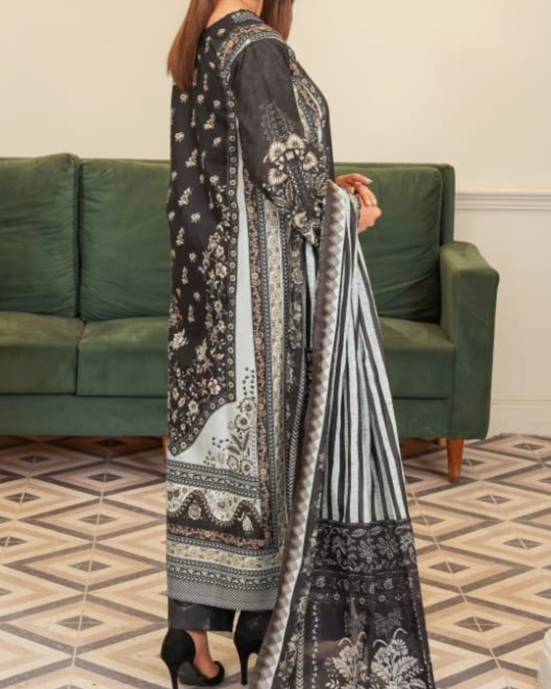 Hayat Luxury Printed 3 Piece Stitched Suit