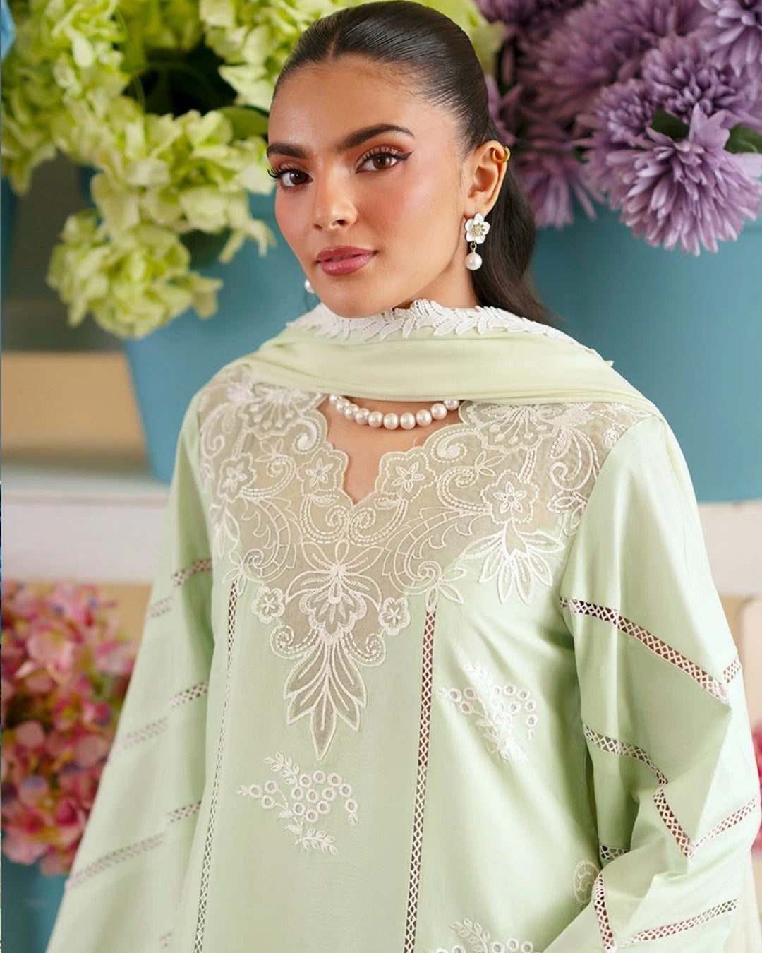 Ember lawn 26 by mahnur stitched (EM-004)