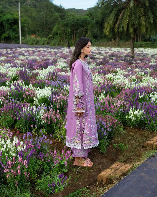 Secret Thicket – Chikan Embroidered Lawn with Chiffon Dupatta