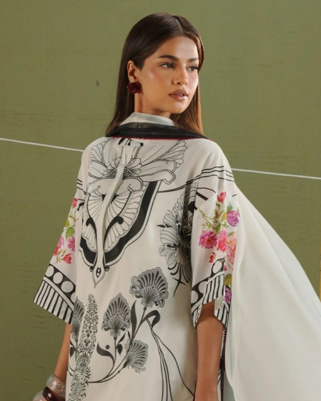 Coco By Zara Shahjahan 3-Piece Embroidered Lawn Suit (RAYA-10A)