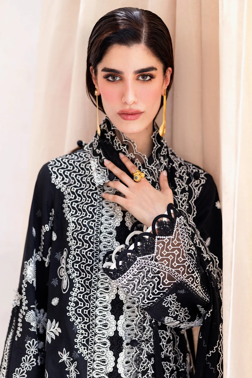 Qalamkar Casual Pret 26 – Jacquard 3 Piece Stitched Suit PA-06 (Black)