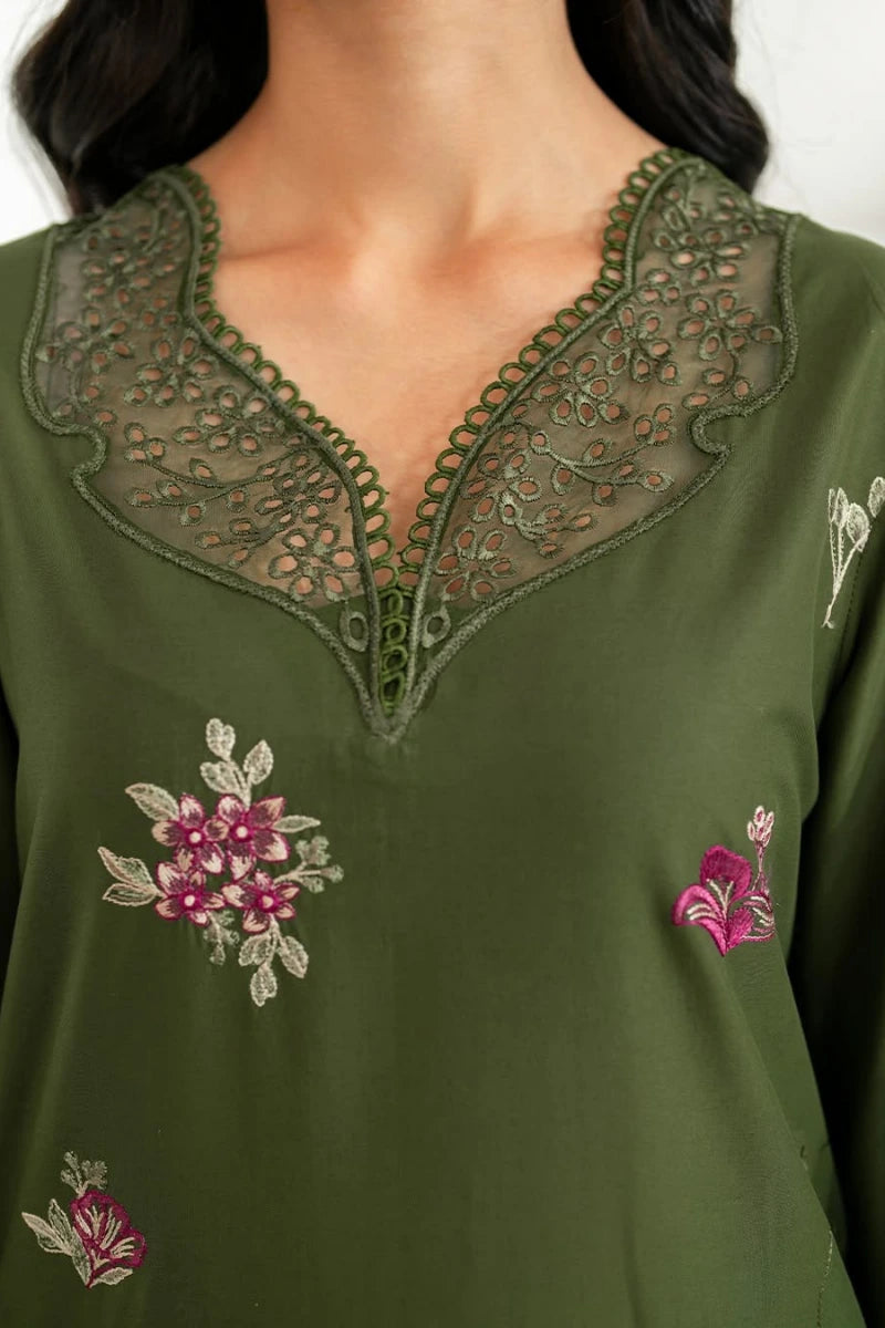 Iznik Festive 3-Piece Lawn | Embroidered & Printed Ready-to-Wear