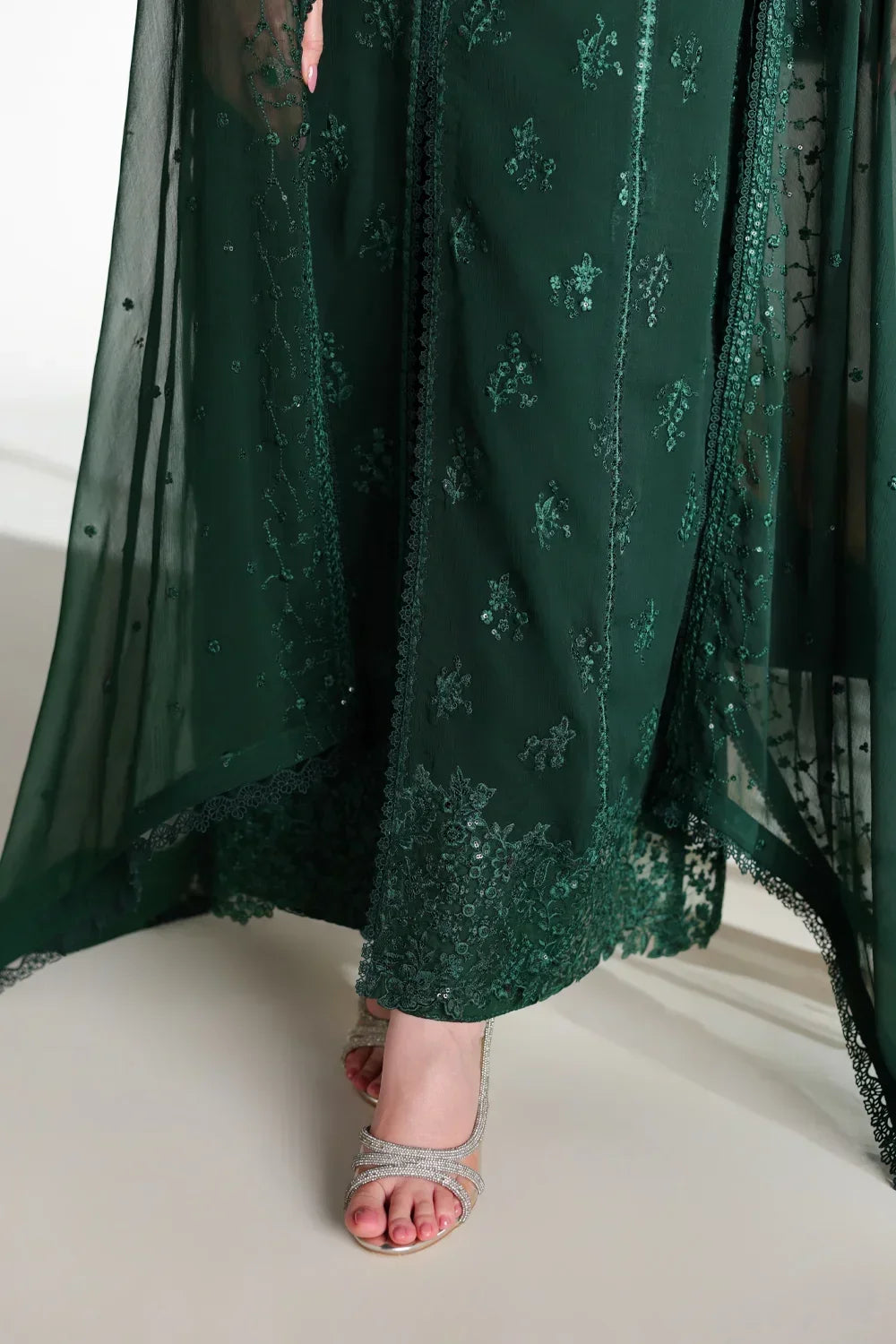 Azure Ensembles Festive Collection 2026 – 3 Piece Unstitched Embroidered Suit (Leena)