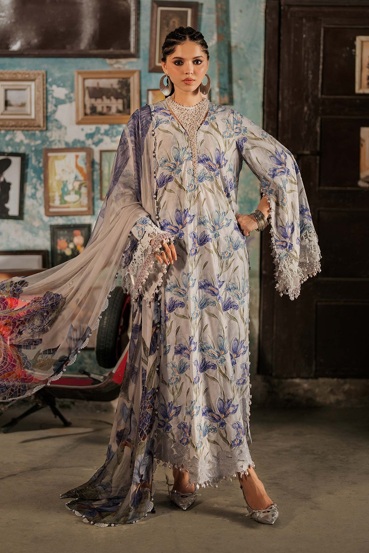 Maria.B M.Prints Volume 31 – 3-Piece Unstitched Embroidered Linen Suit (MPT-31-04-A)