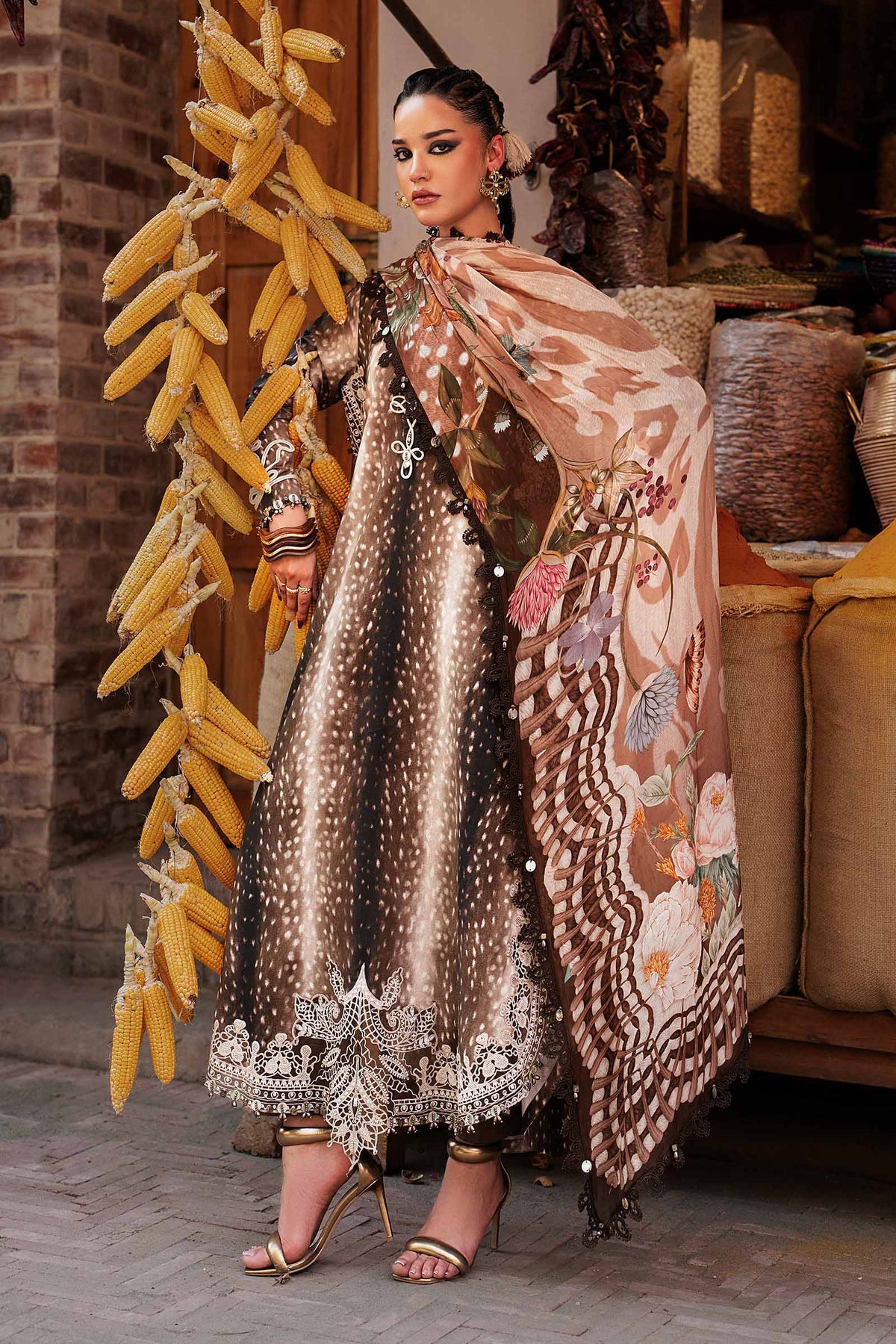 Maria.B M.Prints Volume 31 – 3-Piece Unstitched Embroidered Linen Suit (MPT-31-05-B)