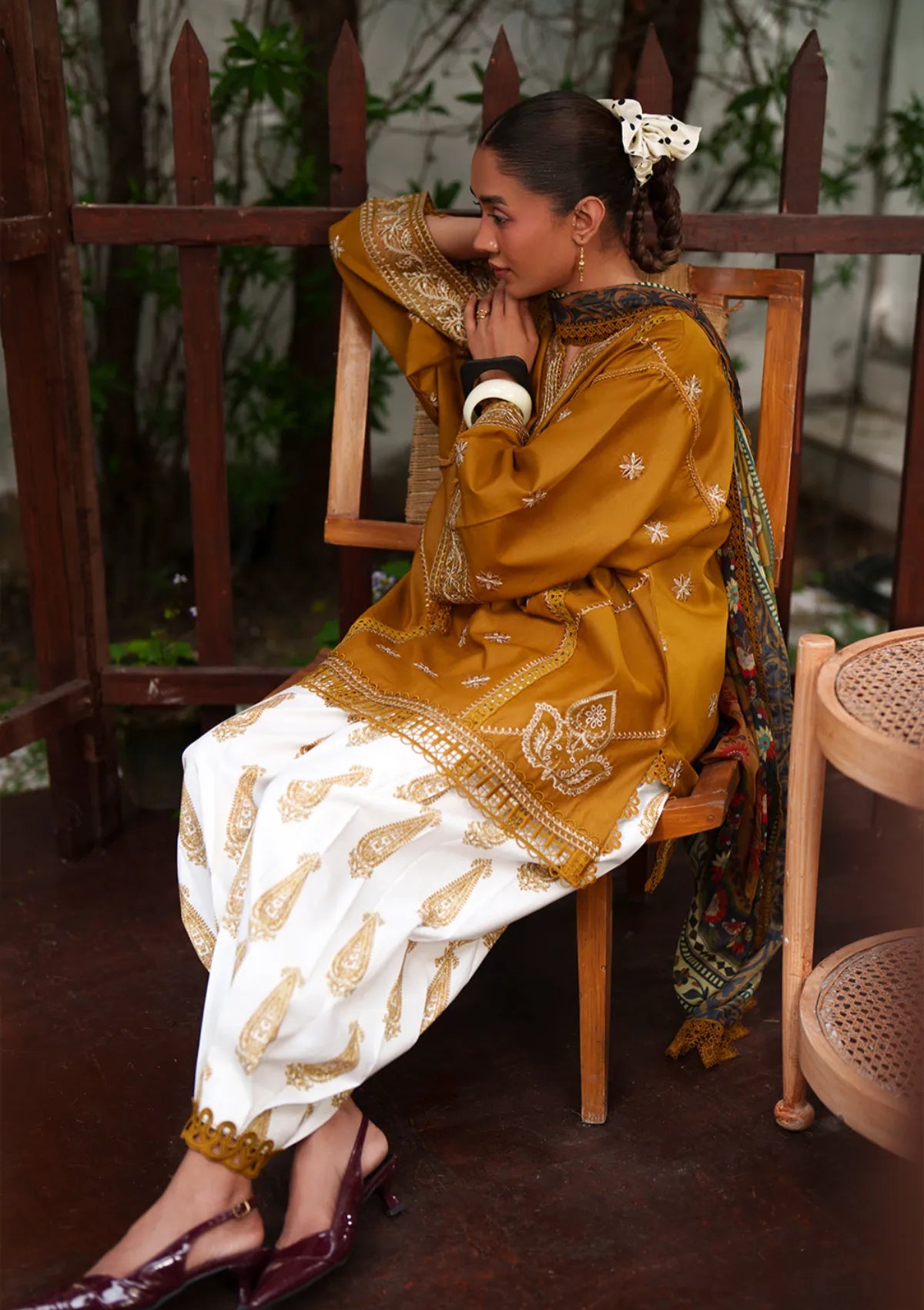 Laanem by Saira Rizwan Unstitched Embroidered Lawn 3 Piece Suit (ZOYA-B)