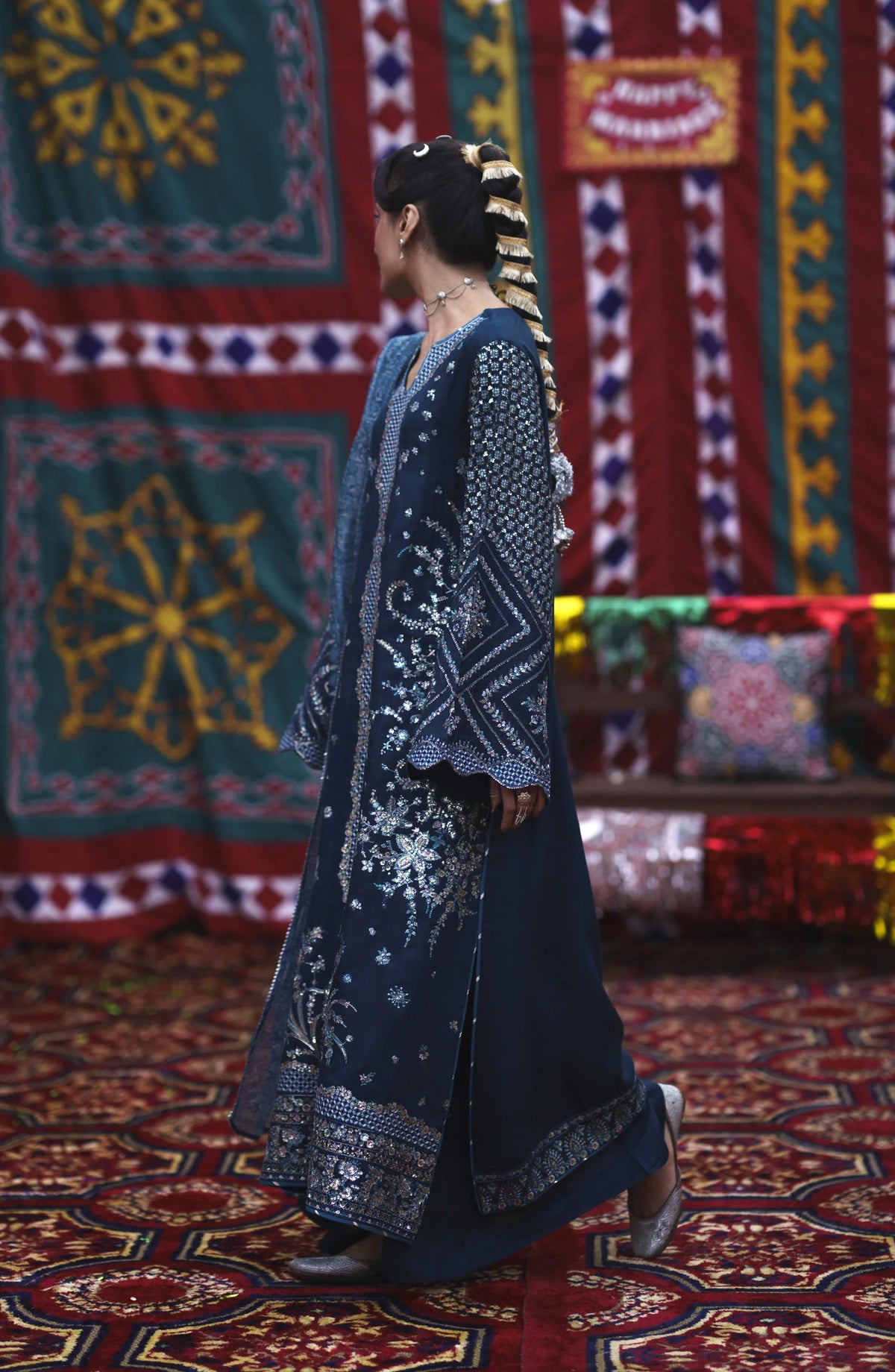 Casual Lite Mubarak Vol-1 Embroidered Silk Viscose Stitched 3-Piece Suit (Neelofar)
