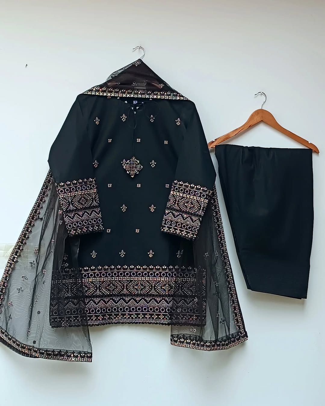 Amna Khurram D-5 Onaiza Eid Collection