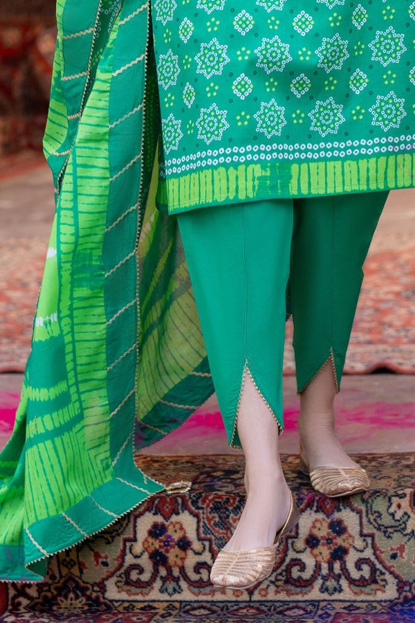 Gulahmed CL-52445 A 3 Piece Unstitched Printed Lawn Suit