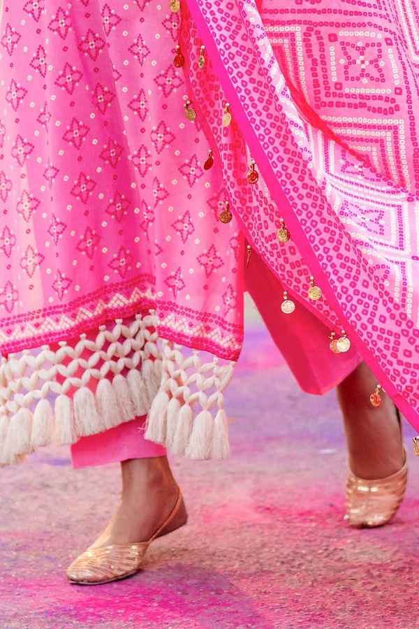 Gulahmed CL-42315 B 3 Piece Unstitched Lacquer Printed Lawn Suit