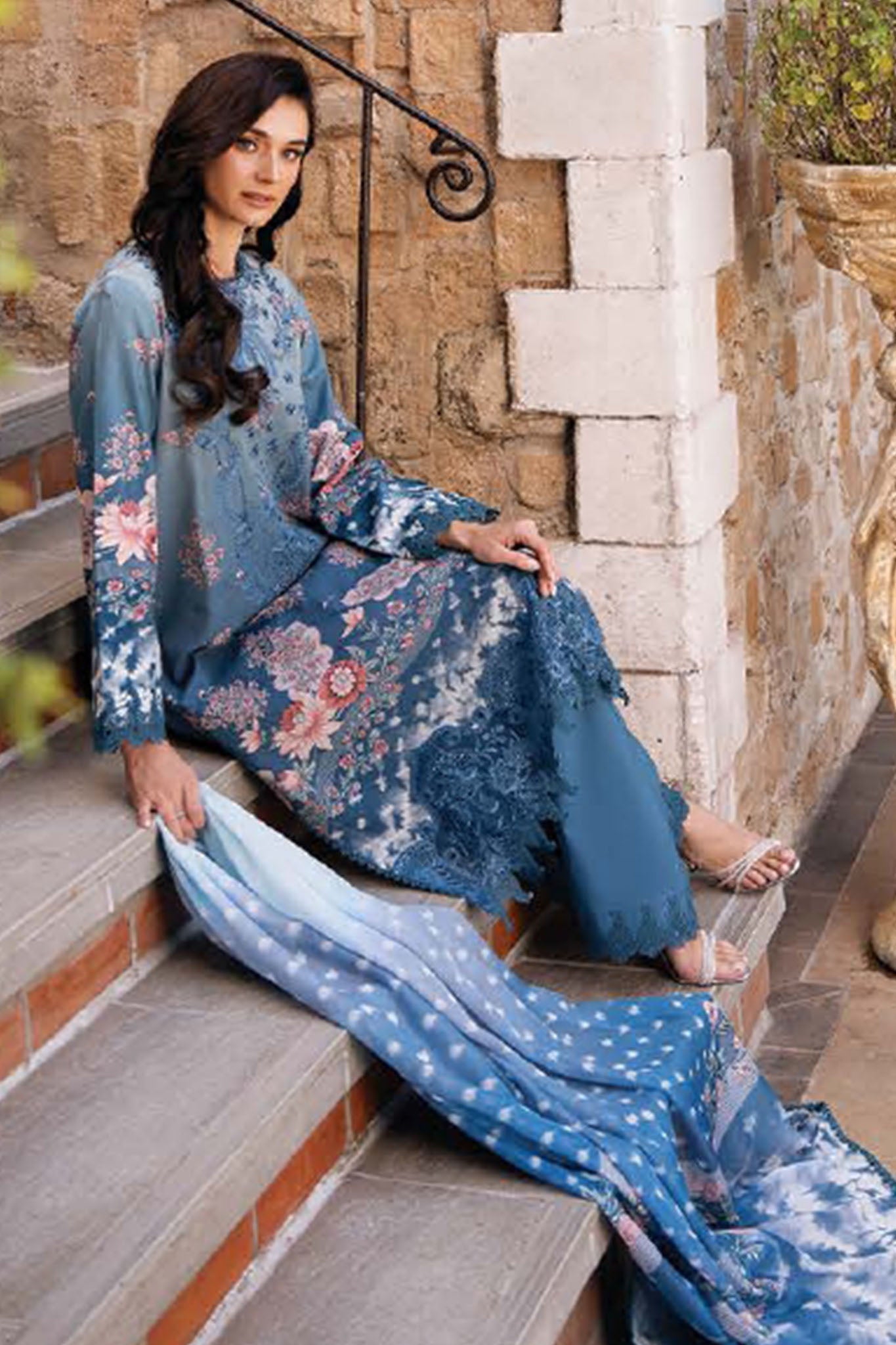 Afrozeh 01-A-Seraphina DAMASK the Holiday Edit 2025