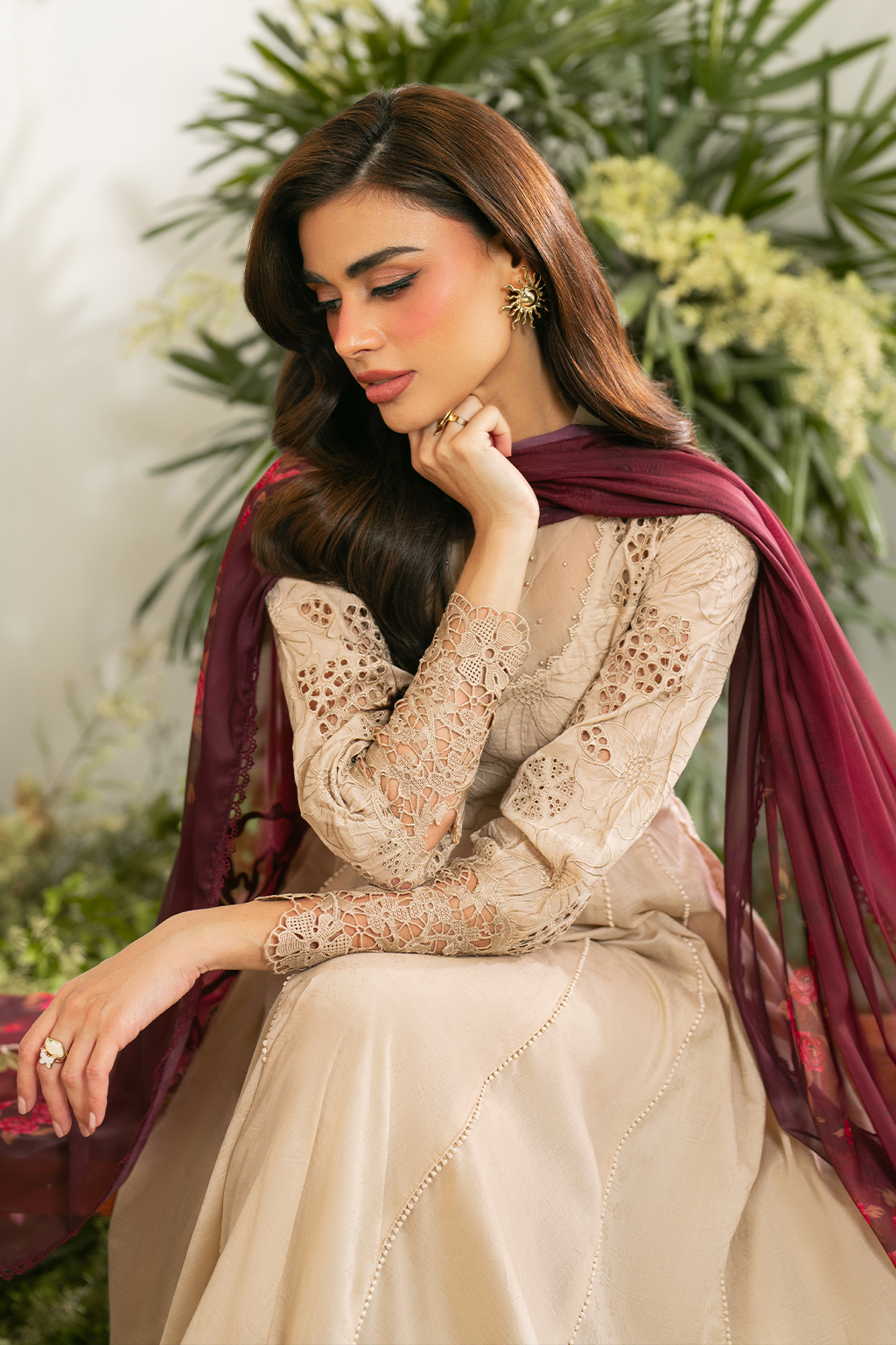 Iznik IFE-05 Embroidered Festive Lawn Edition 25'