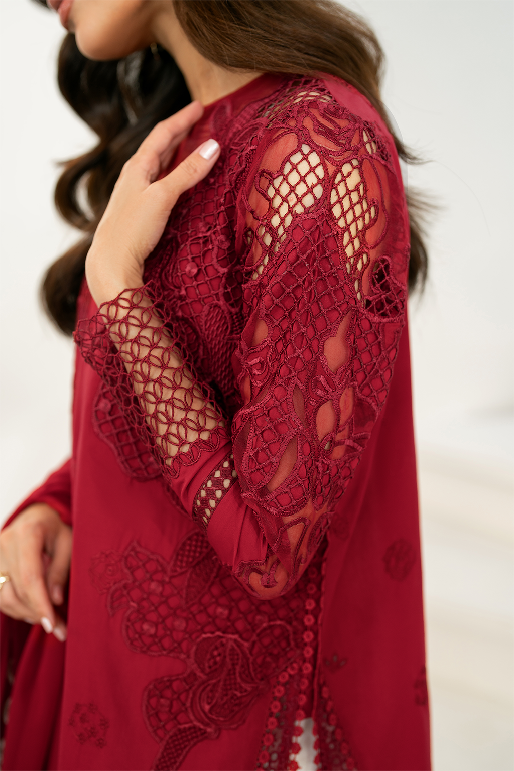 Iznik IFE-01 Embroidered Festive Lawn Edition 25'