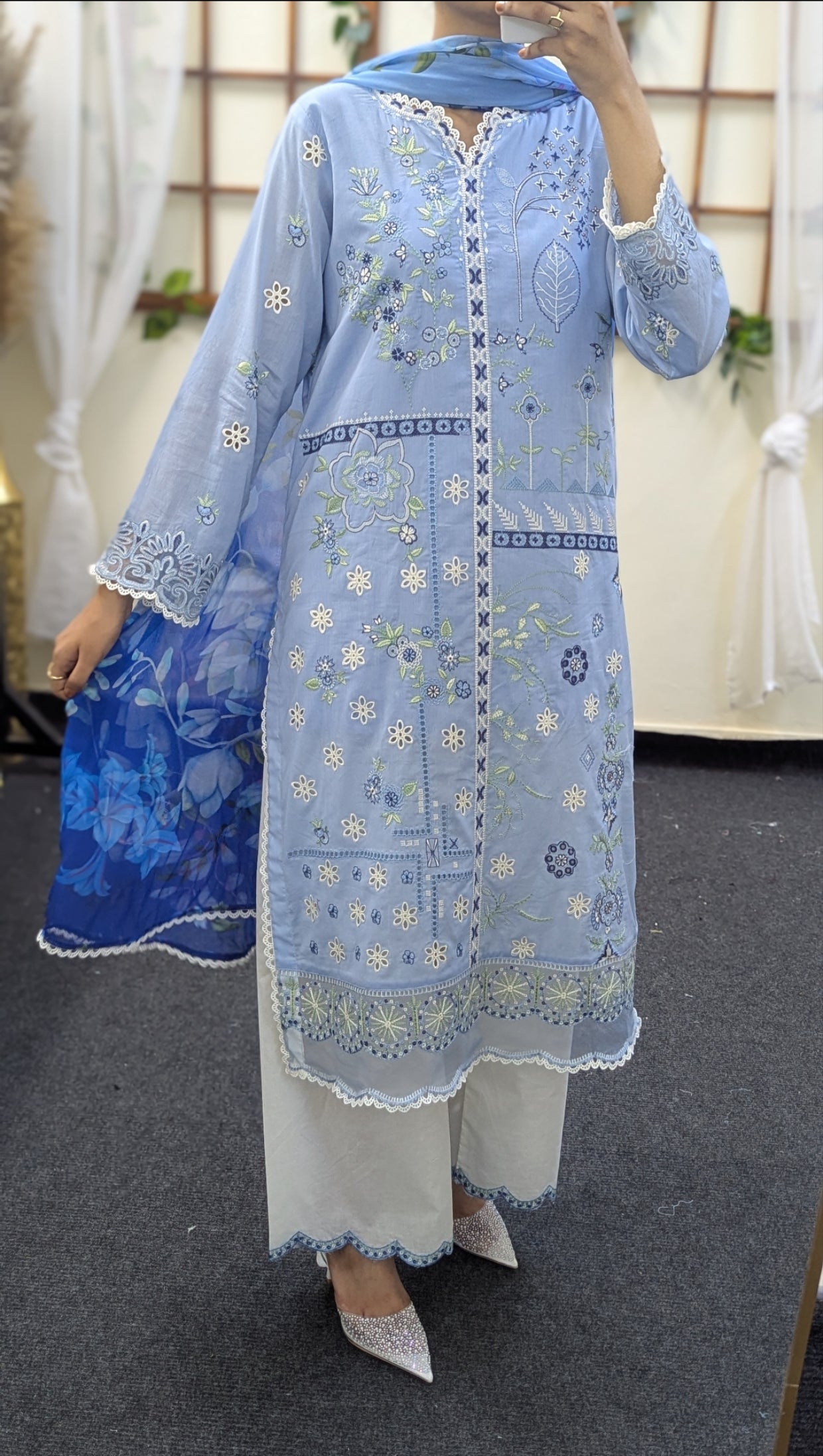 Roheenaz Mahnoor Aashiyana Ready to wear Lawn 25'