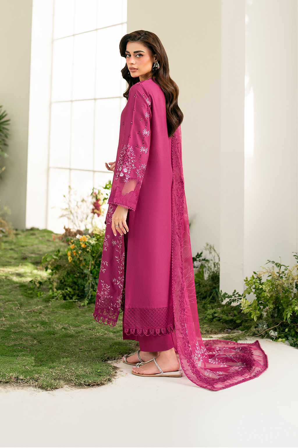 Iznik IFE-07 Embroidered Festive Lawn Edition 25'