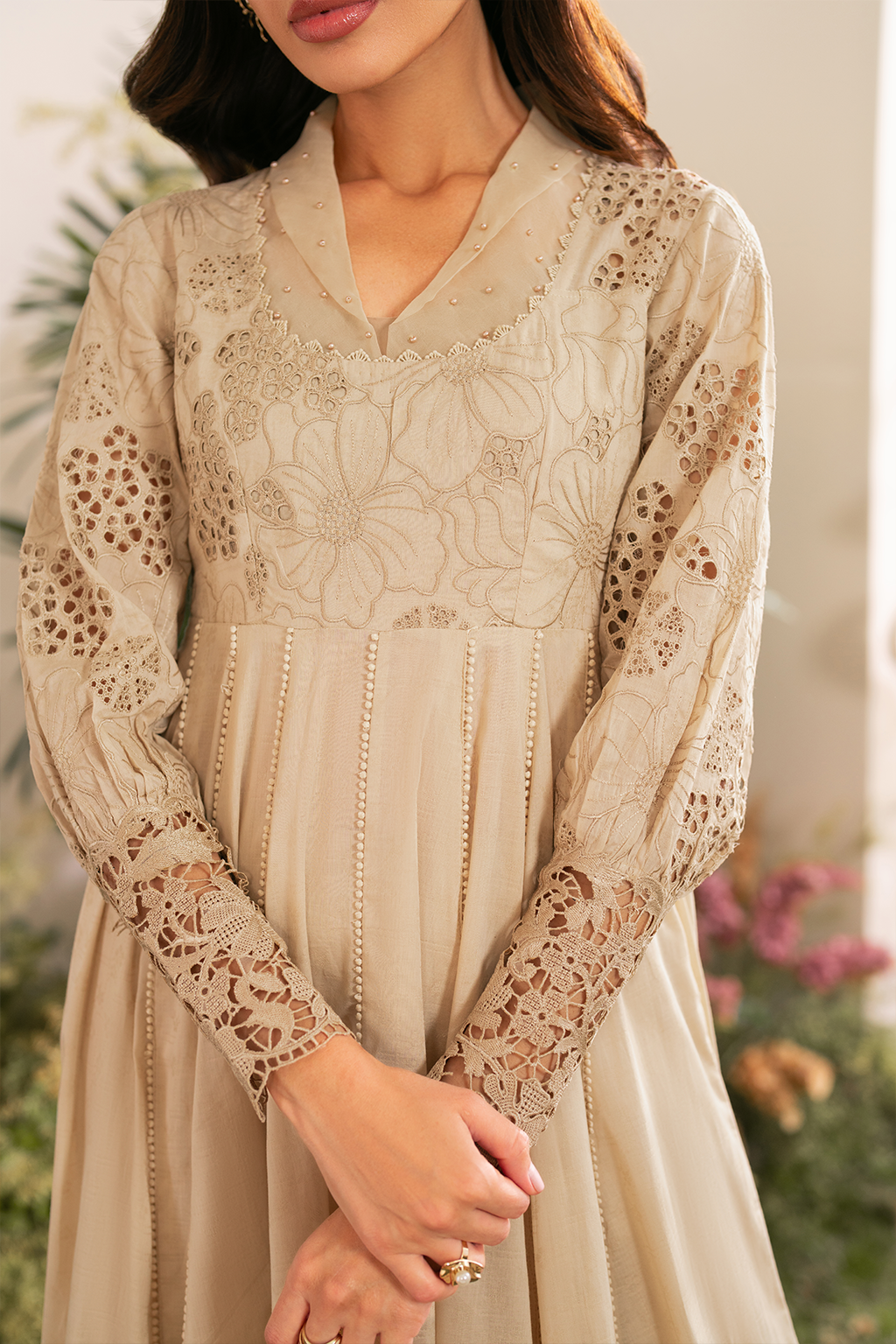 Iznik IFE-05 Embroidered Festive Lawn Edition 25'