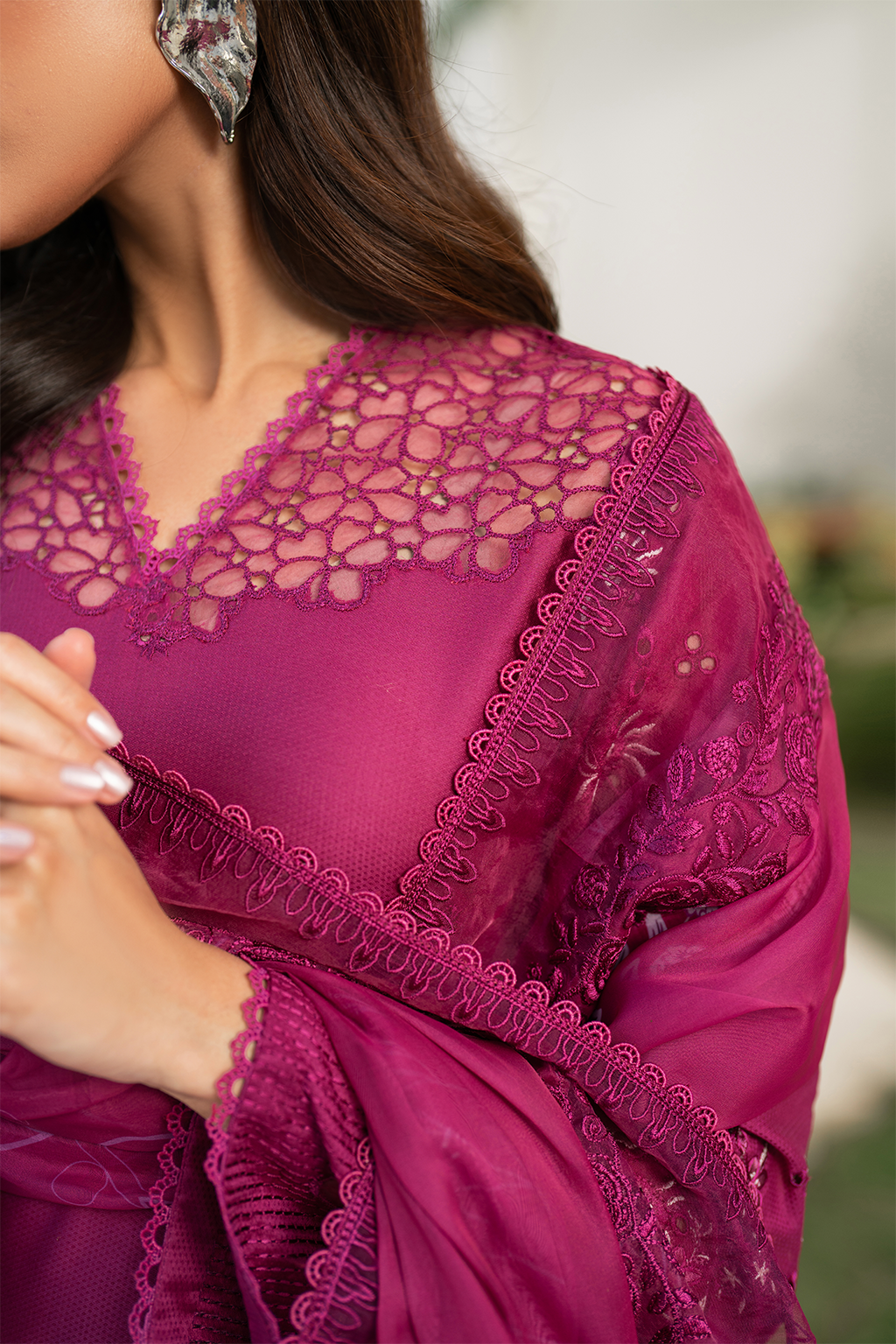 Iznik IFE-07 Embroidered Festive Lawn Edition 25'