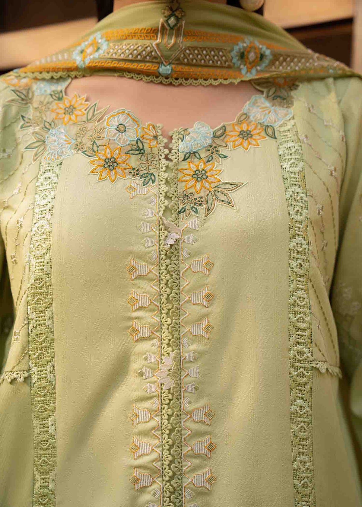 Jeem 3 PIECE EMBROIDERED FERN GREEN LAWN 25'
