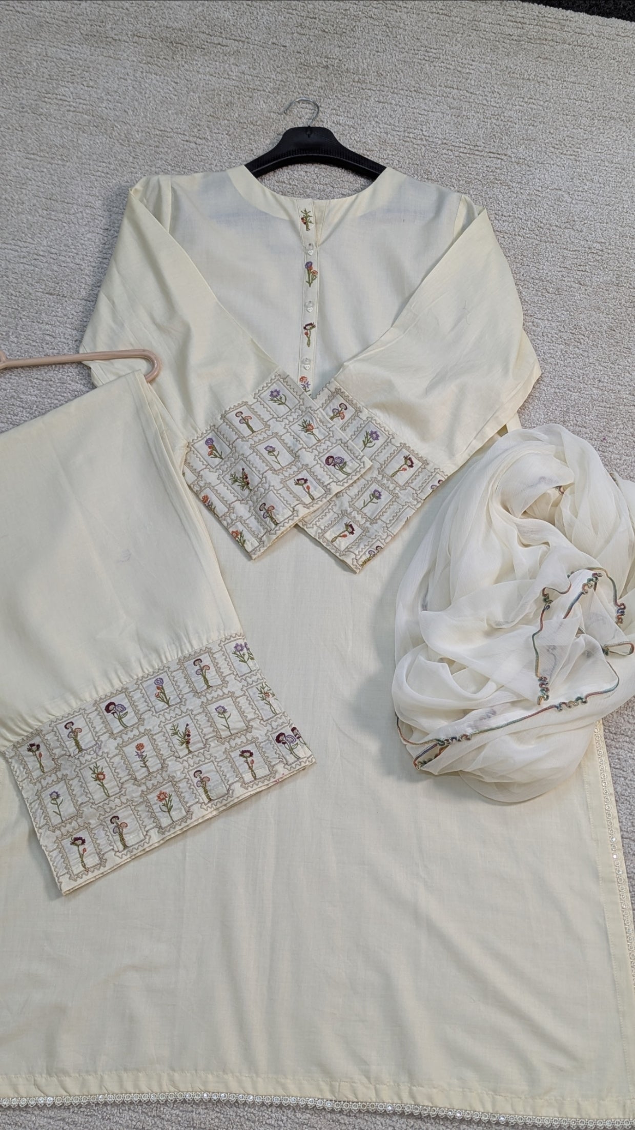 Amna Khurram Zimal-Aug10 OFF-WHITE Ready to wear