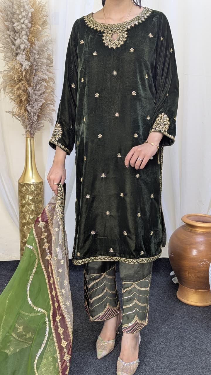 Amna Khurram Green Velvet 3pc Ready to wear