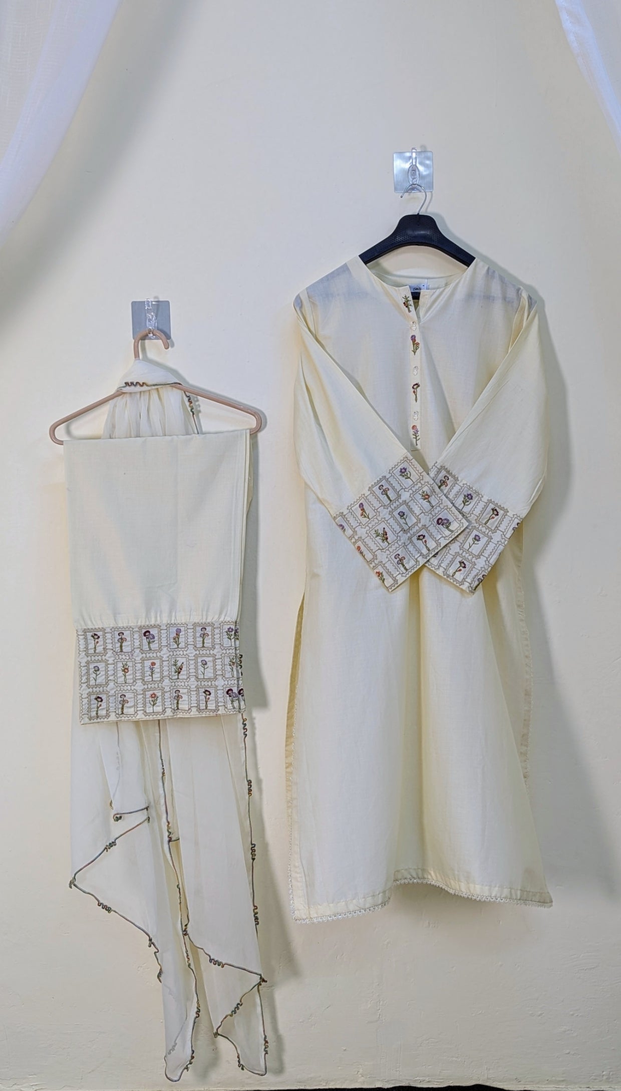 Amna Khurram Zimal-Aug10 OFF-WHITE Ready to wear