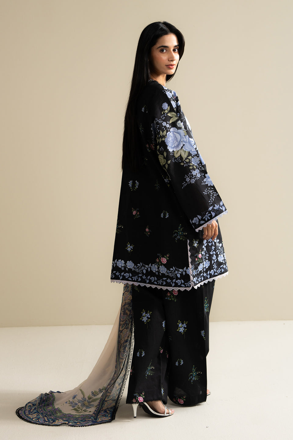 Coco by Zara shahjahan Emin-10B Prints Edit III 25