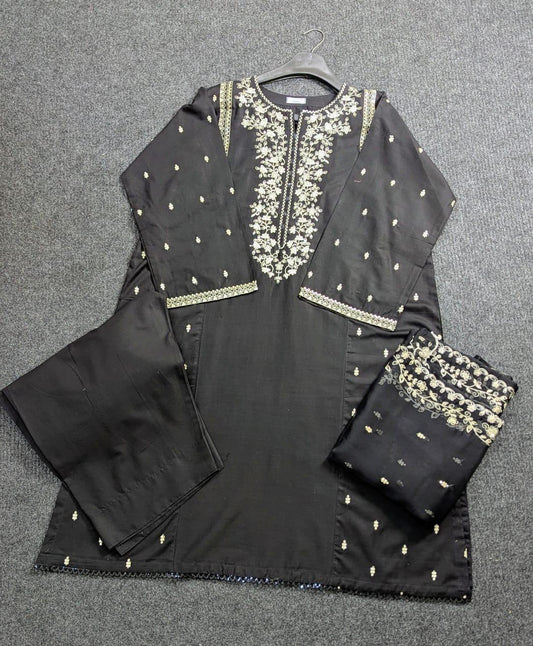 Amna Khurram Black Zimal-nov#7 3pc Raw Silk Ready to wear