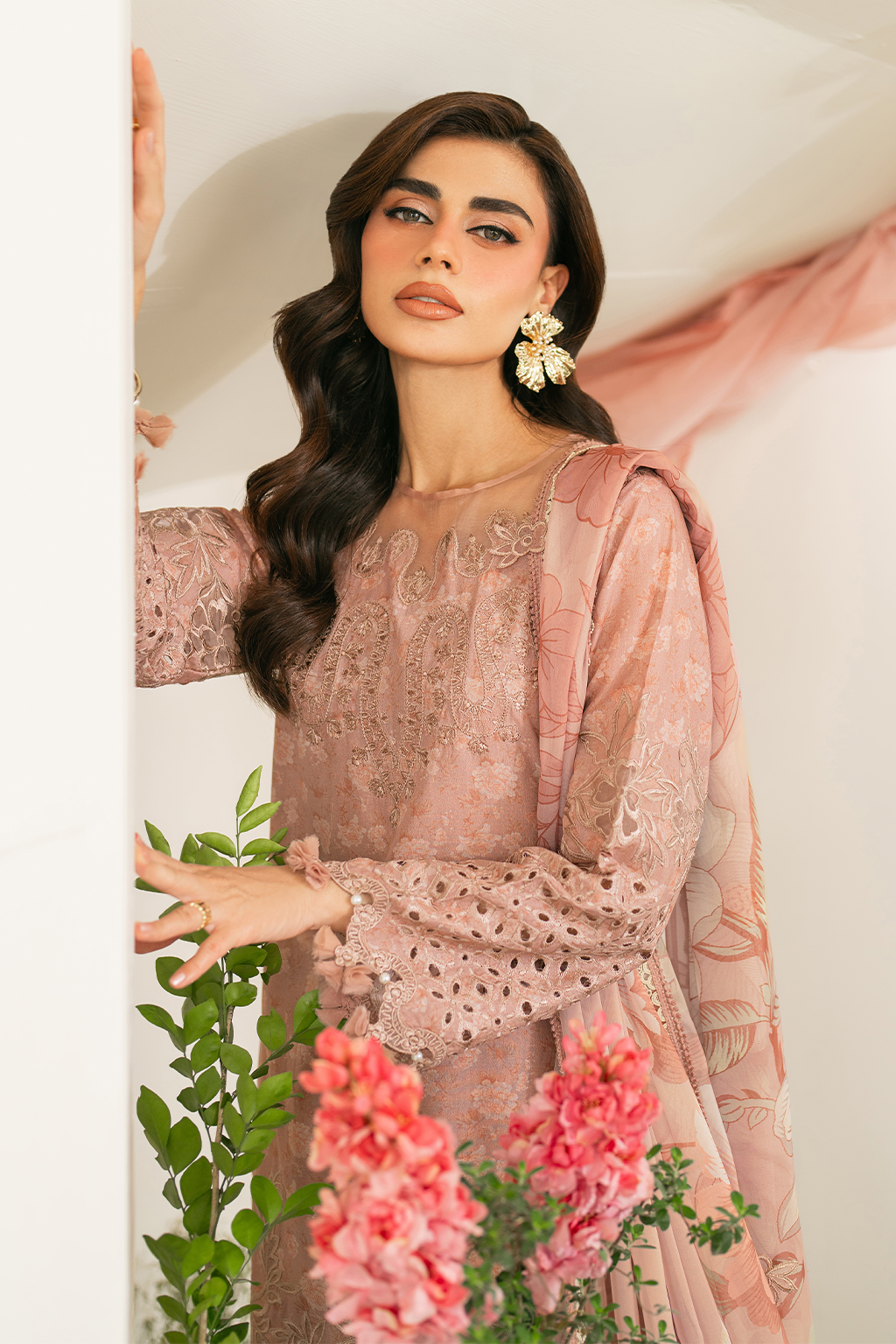 Iznik IFE-12 Embroidered Festive Lawn Edition 25'