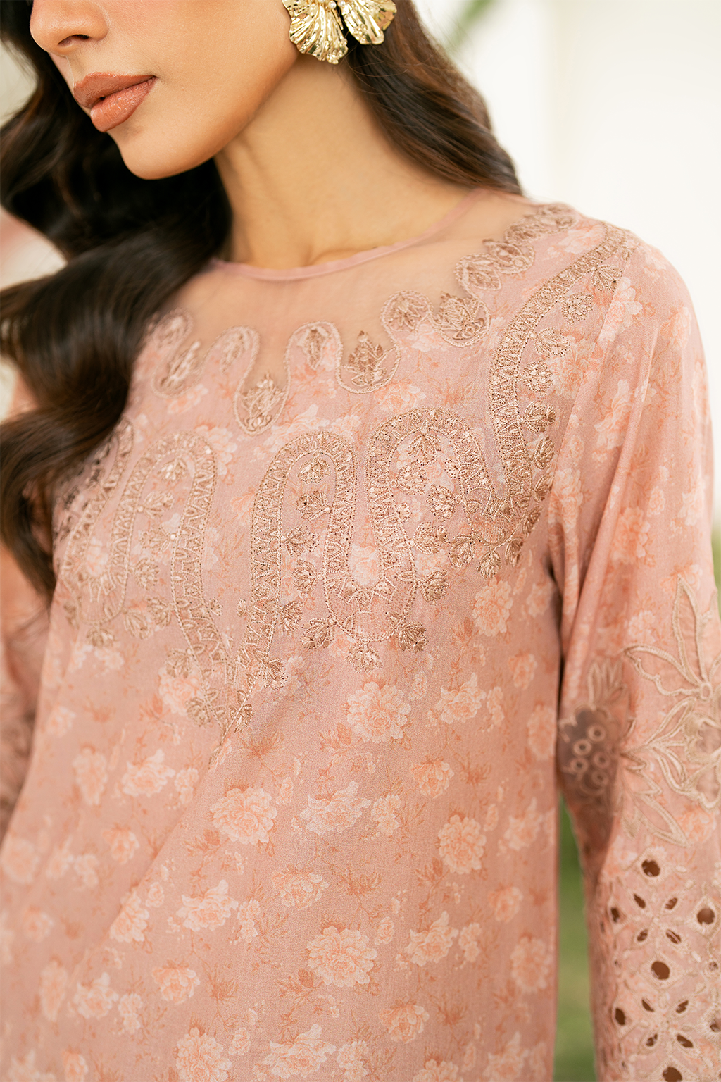 Iznik IFE-12 Embroidered Festive Lawn Edition 25'