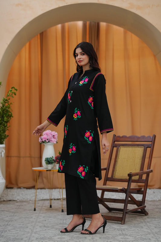 Amna Khurram D-3 Casuals Ready to Wear