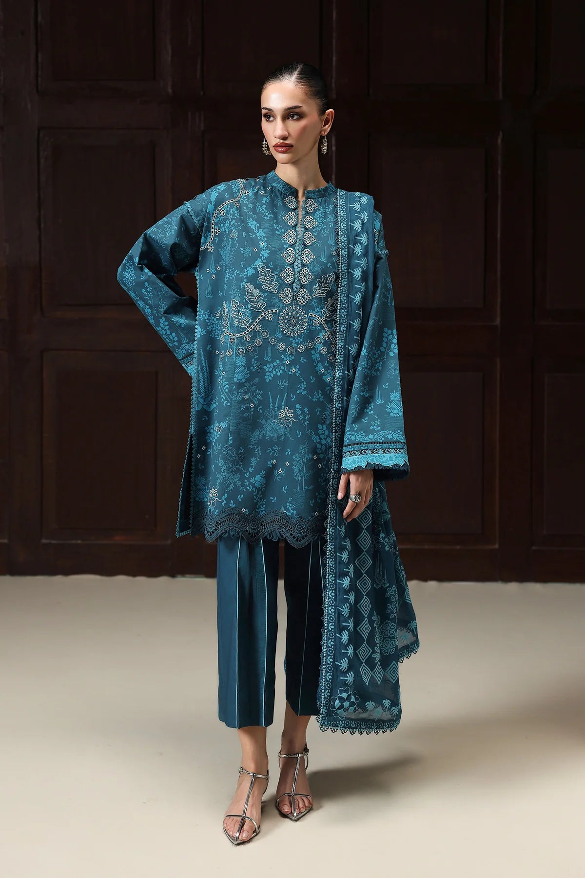 Qalamkar Qprints Digital Printed Stitched 3 Piece Suit (Alyra)