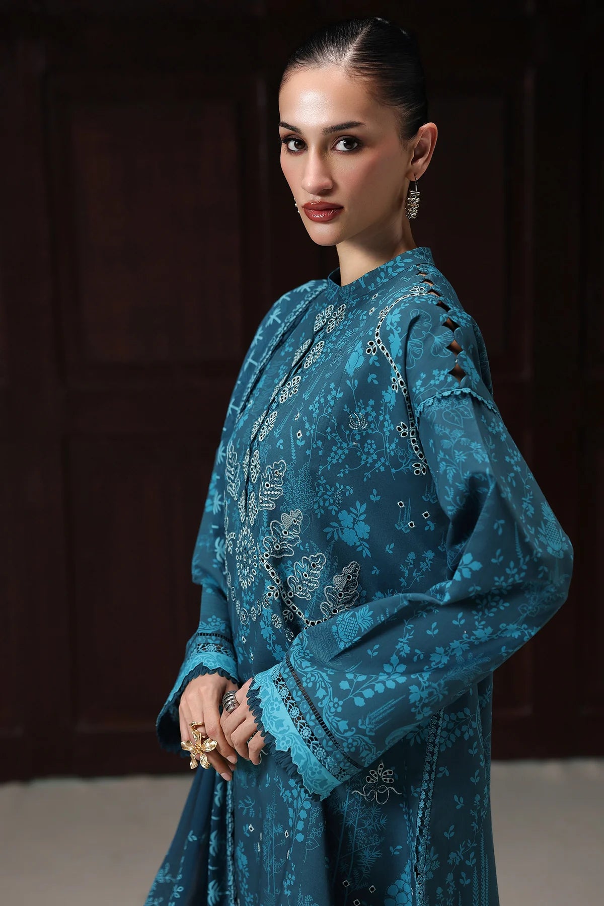 Qalamkar Qprints Digital Printed Unstitched 3 Piece Suit (Alyra)