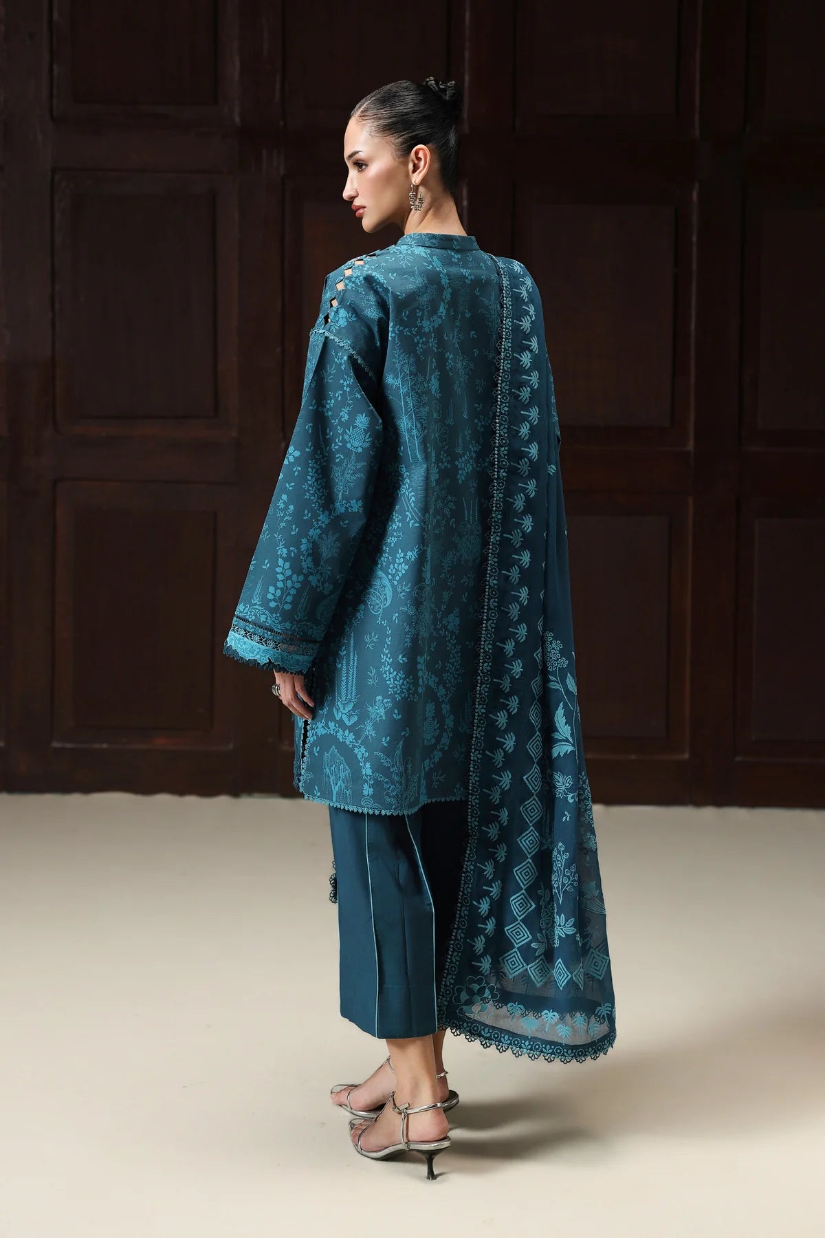 Qalamkar Qprints Digital Printed Stitched 3 Piece Suit (Alyra)