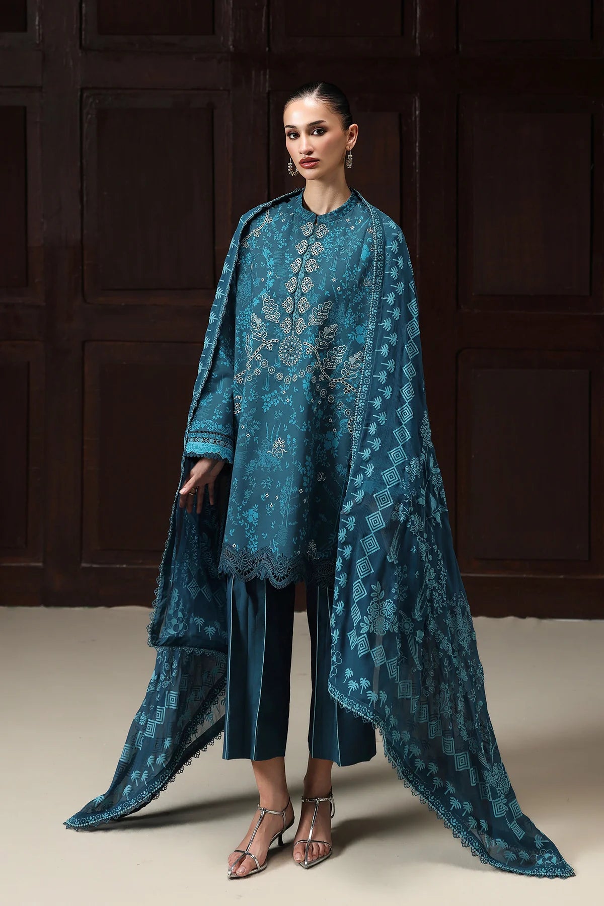 Qalamkar Qprints Digital Printed Stitched 3 Piece Suit (Alyra)