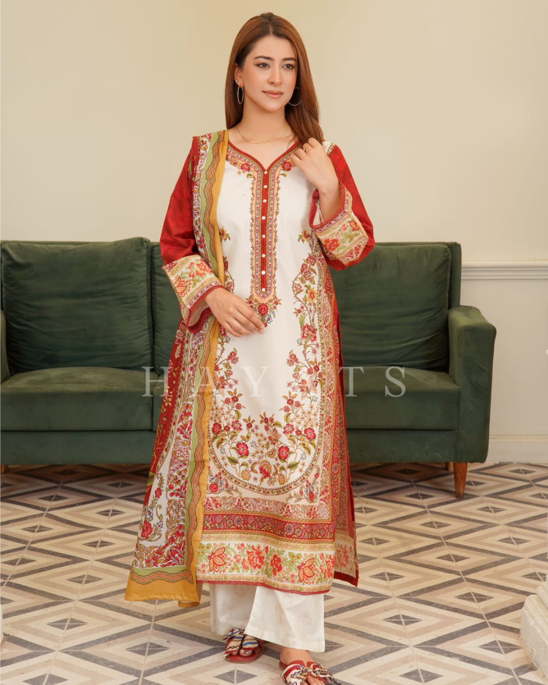 Hayat Luxury Printed 3 Piece Stitched Suit