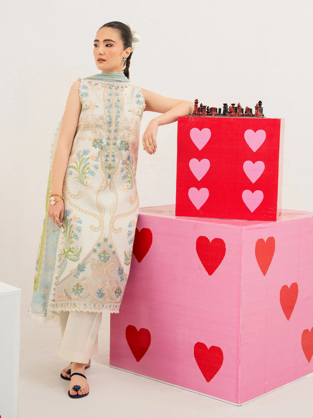 Annaya by Mahnur | Embroidered Lawn Unstitched 3-Piece Suit A-010