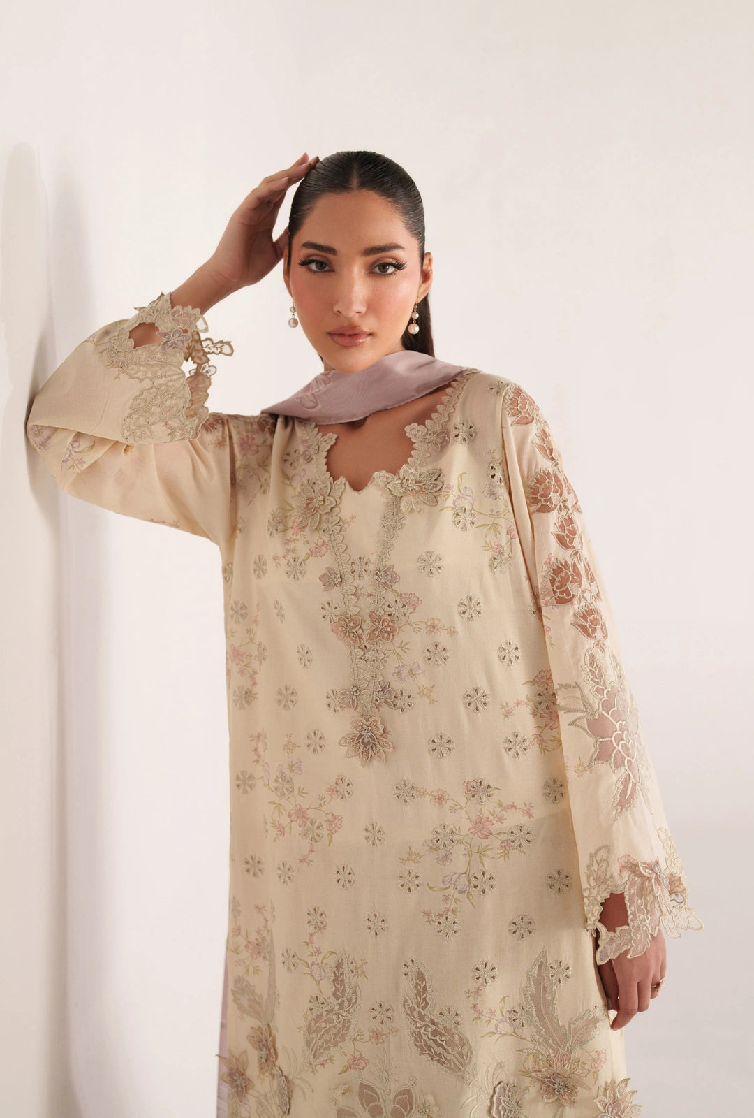 IZNIK Luxury Lawn Collection – SS-06 | Off-White 3-Piece Set