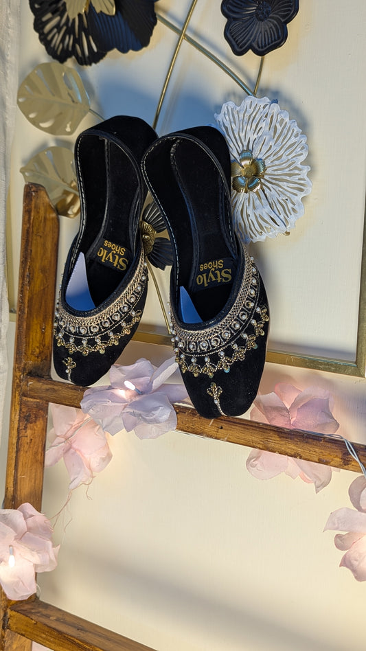 Ladies Fancy Khussa K/12