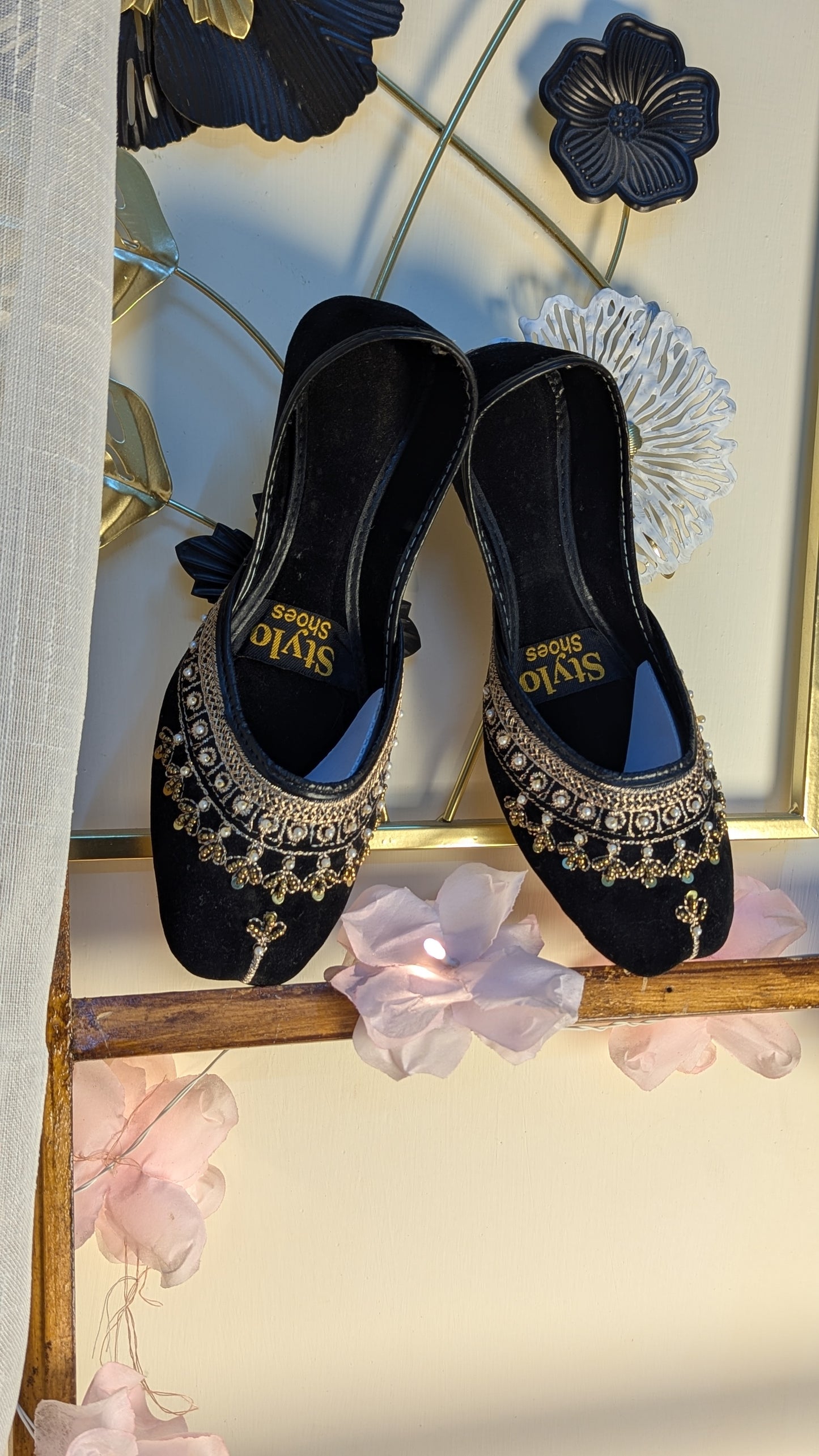 Ladies Fancy Khussa K/12