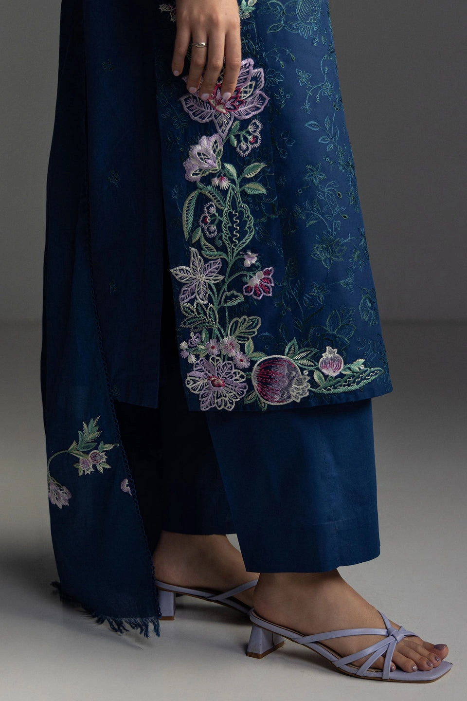 Coco By Zara Shahjahan Lawn 2026 – 3-Piece Embroidered Lawn Suit (Unstitched)LIORA-8A