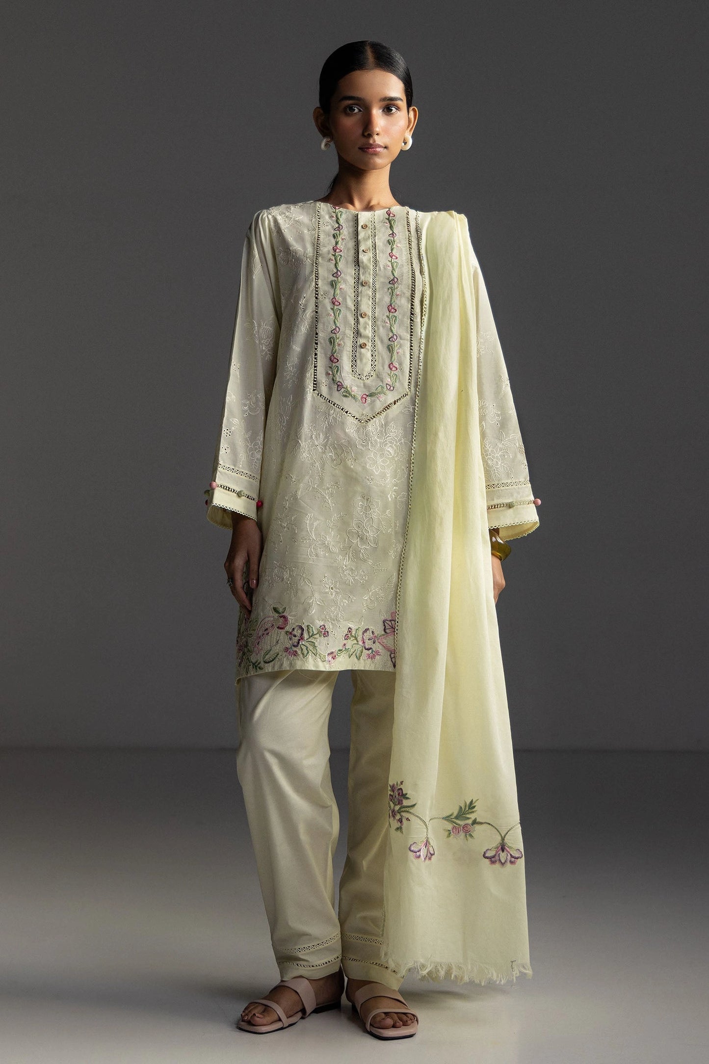 Coco By Zara Shahjahan Lawn 2026 – 3-Piece Embroidered Lawn Suit (LIORA-8B)