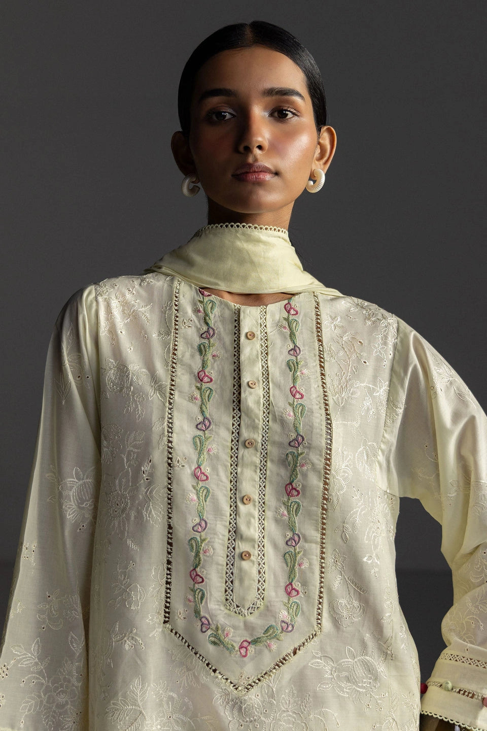 Coco By Zara Shahjahan Lawn 2026 – 3-Piece Embroidered Lawn Suit (LIORA-8B)