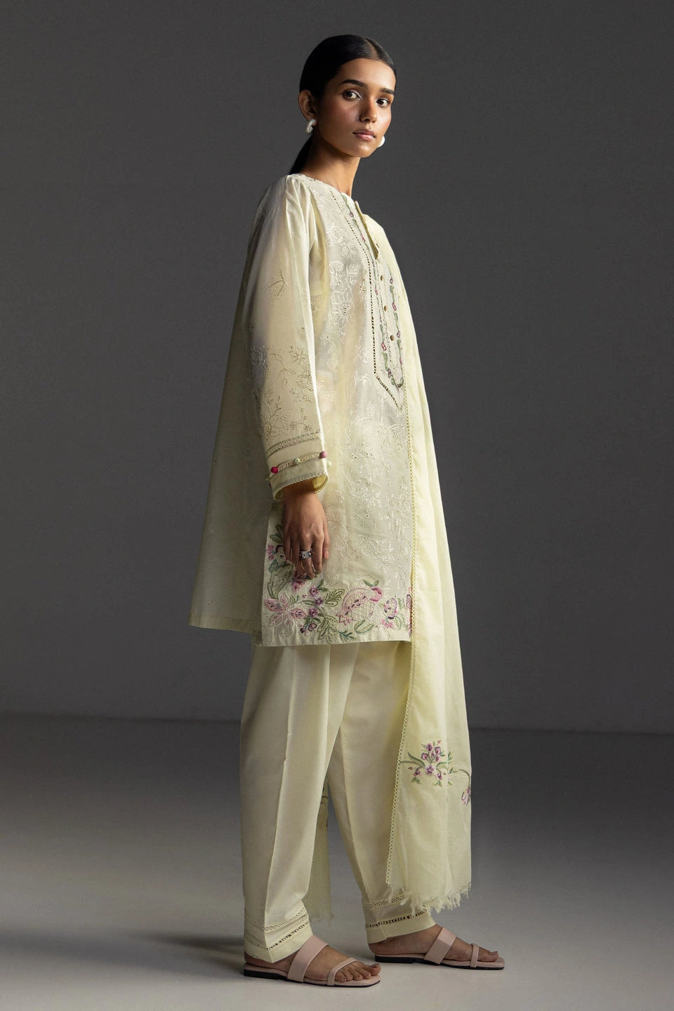 Coco By Zara Shahjahan Lawn 2026 – 3-Piece Embroidered Lawn Suit (LIORA-8B)