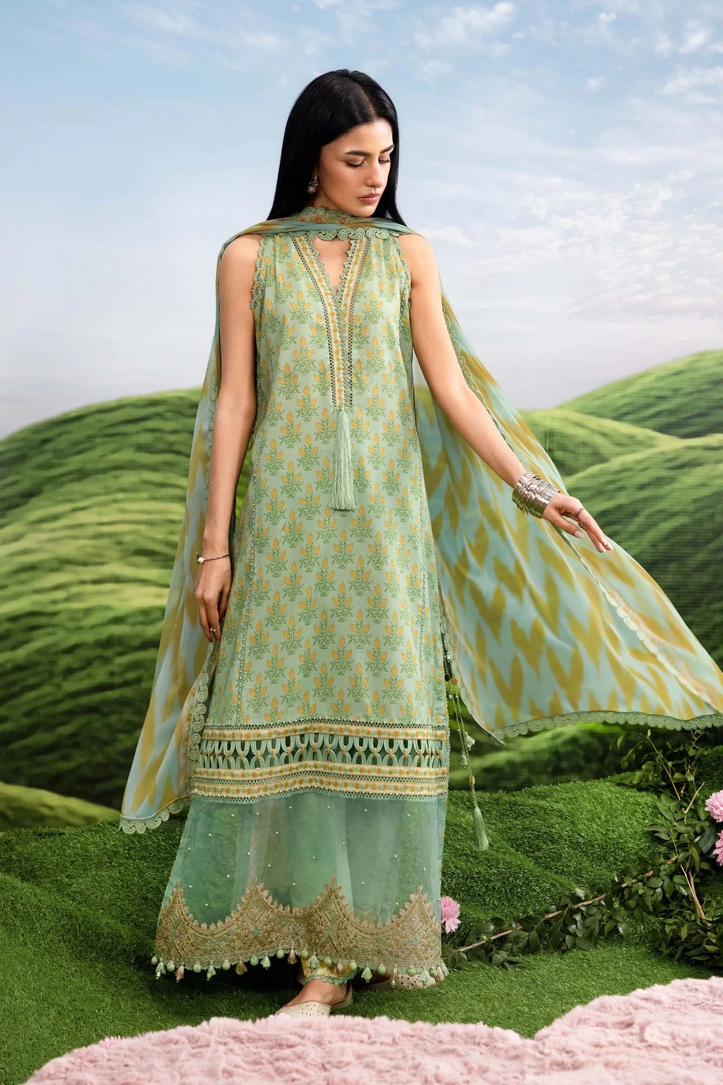 MariaB MBasics-Embroidered Lawn 3 Piece Unstitched Suit with Chiffon Dupatta (D12B)